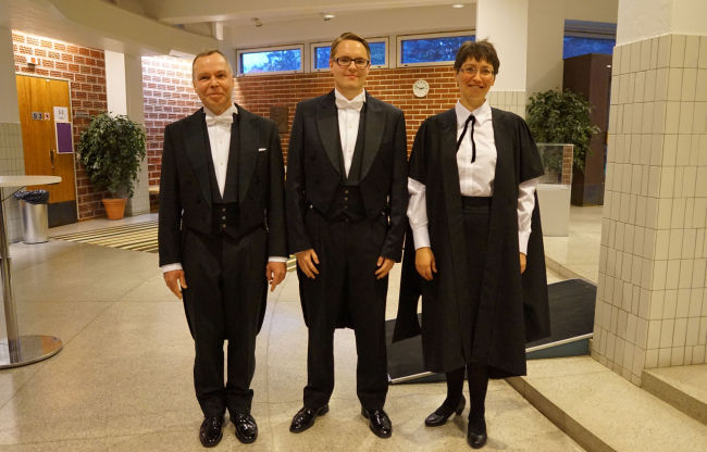 Joni with opponent and supervisor after defence. From left to right: <br /> Prof. Sergei Tretyakov, Dr. Joni Vehmas, and Prof. Ekaterina Shamonina, December 2015.